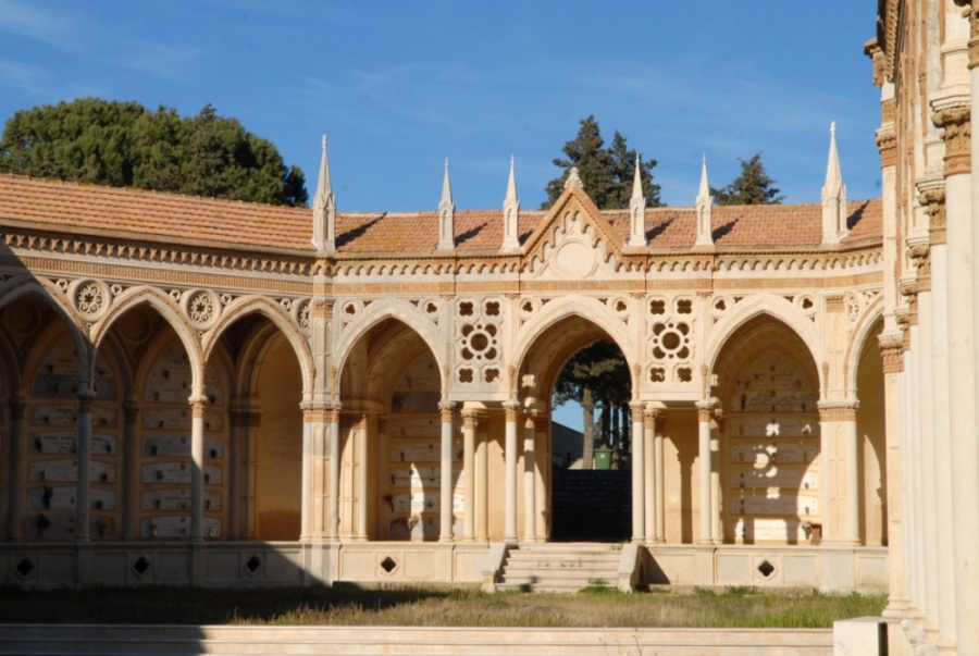 Caltagirone: lunedì 2 novembre Santa Messa al cimitero